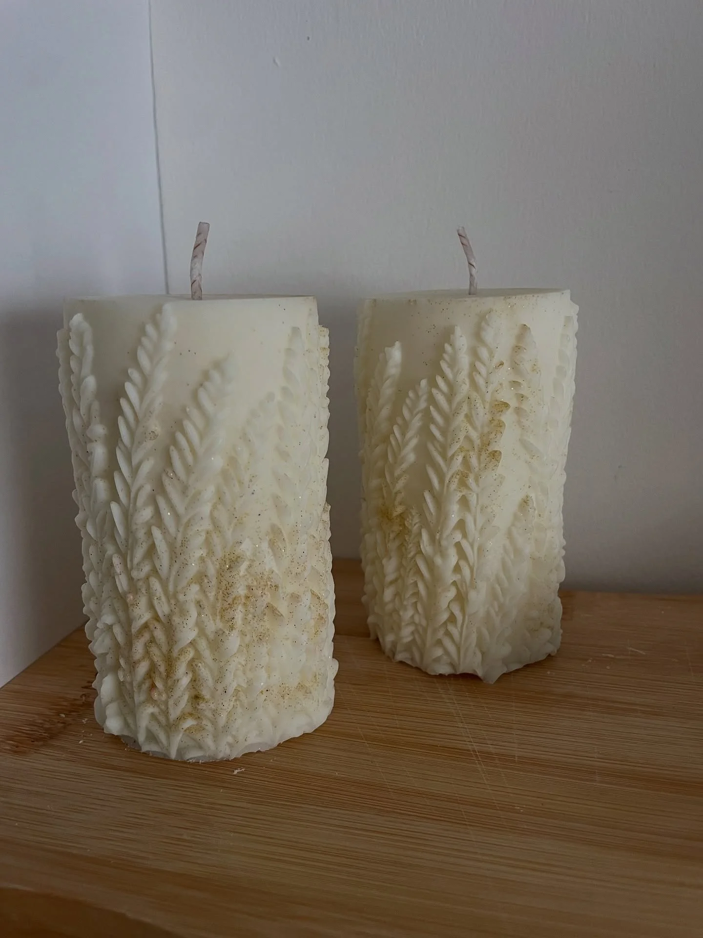 Golden Bloom Candle 🕯️ Fresh Linen 🤍 #candles #candle #smallbuisness #floral #floralflame #thecraftedoccasion