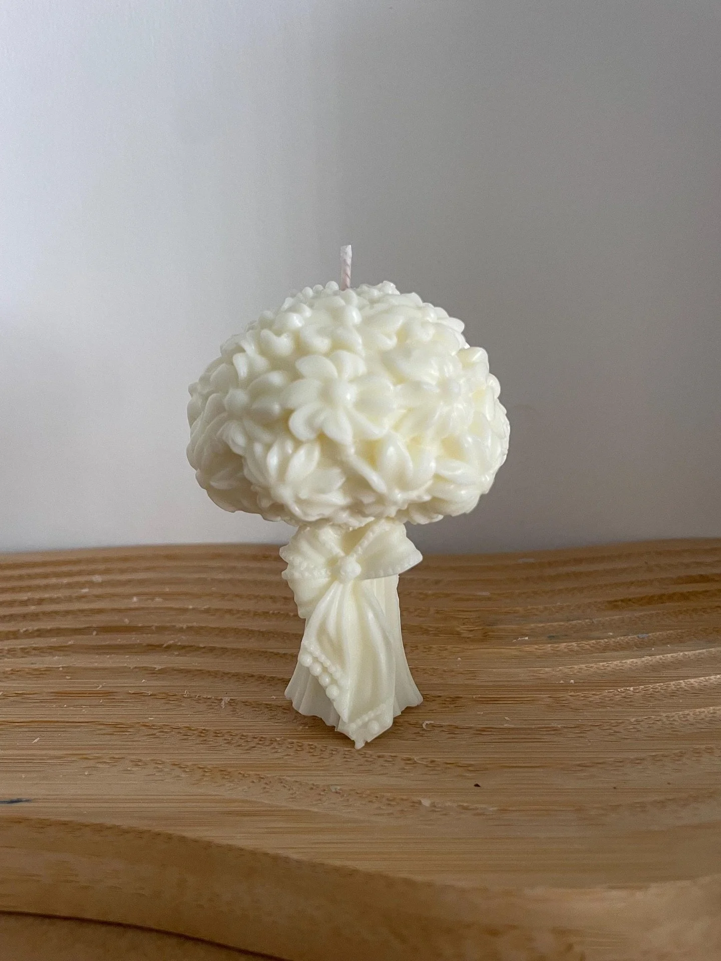 💐Floral Bouquet Candle💐 - Available in our four indulgent scents on the website and Etsy https://thecraftedoccasion3.etsy.com/listing/4346897800