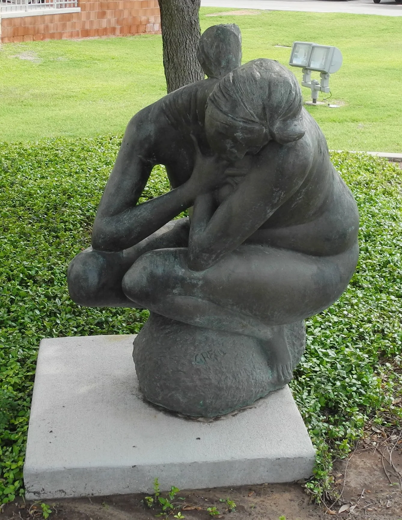 Emilio Greco; Figura Accoccolata, 1956; 1991.01.03; 50.75" x 24" x 35"; Bronze; Gift of the Meadows Foundation