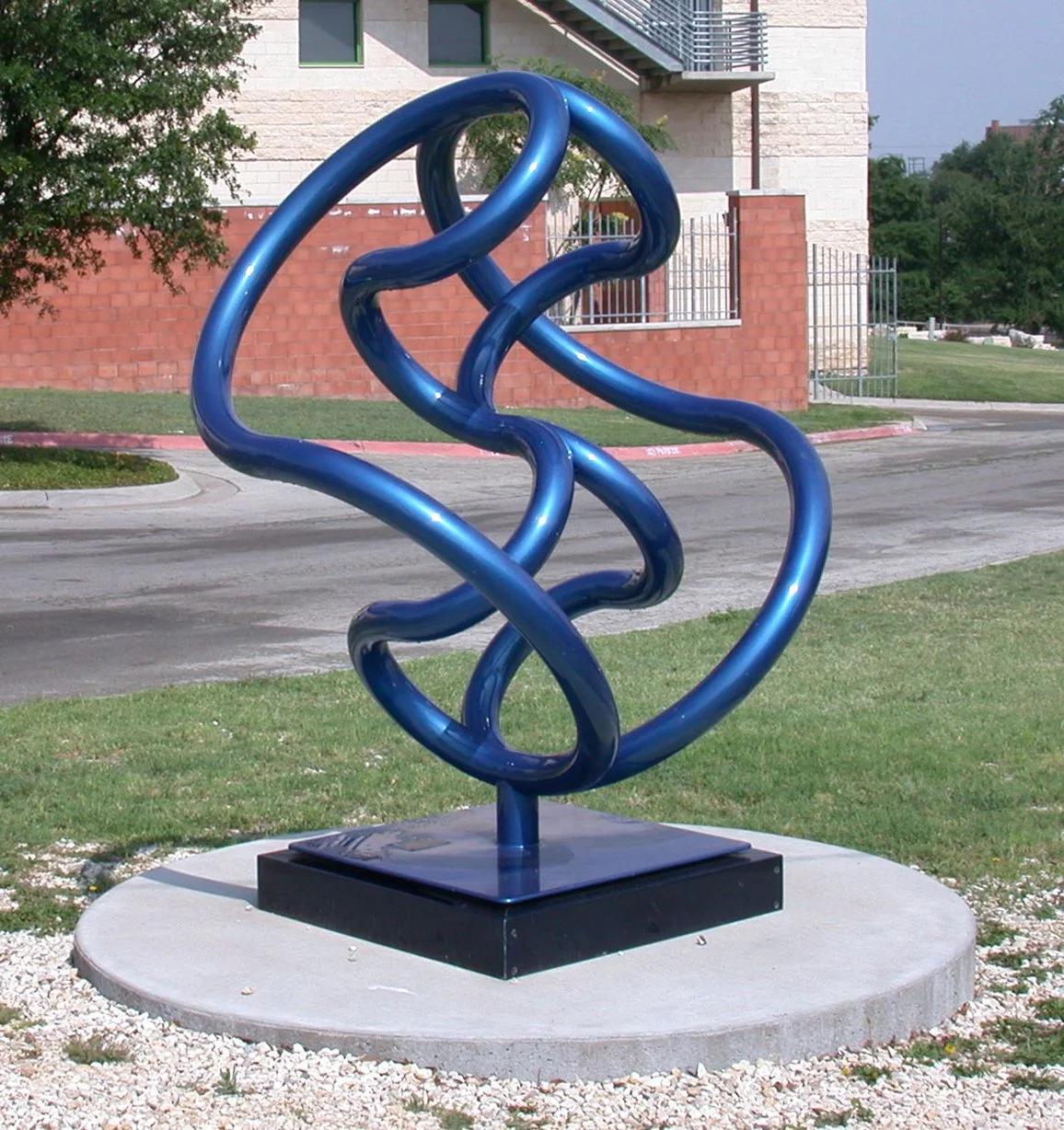 Jack Cavness; Curl, c. 2005; Steel; Long-term loan from the artist