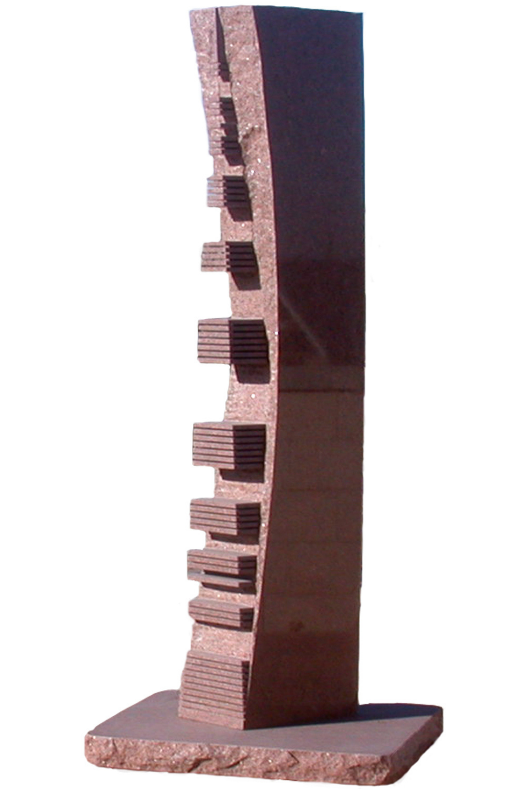 Jesús Moroles; Vanishing Edge, 1986; Stony Creek granite; Long-term loan from the artist's estate