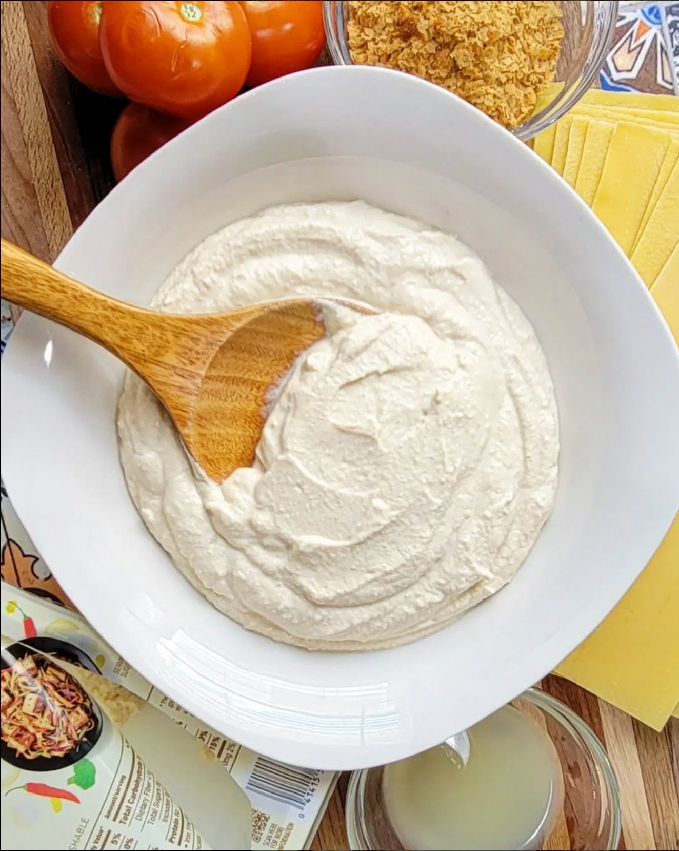Did you lnow that the perfect Vegan Ricotta only takes 4 ingredients to whip up in your very own kitchen. I'm using mine tonight in some mushrooms lasagna!
What you'll need:
💚 Firm Tofu, 14oz, cubed (I have tried this with silken but the texture co