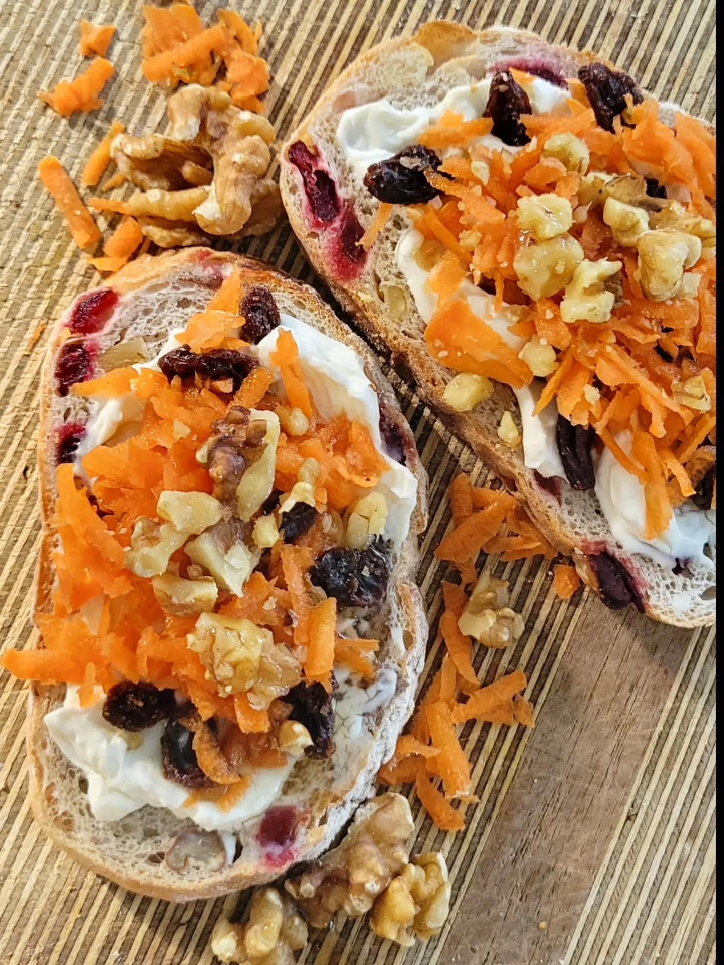 Have you ever tried carrot cake breakfast toast?