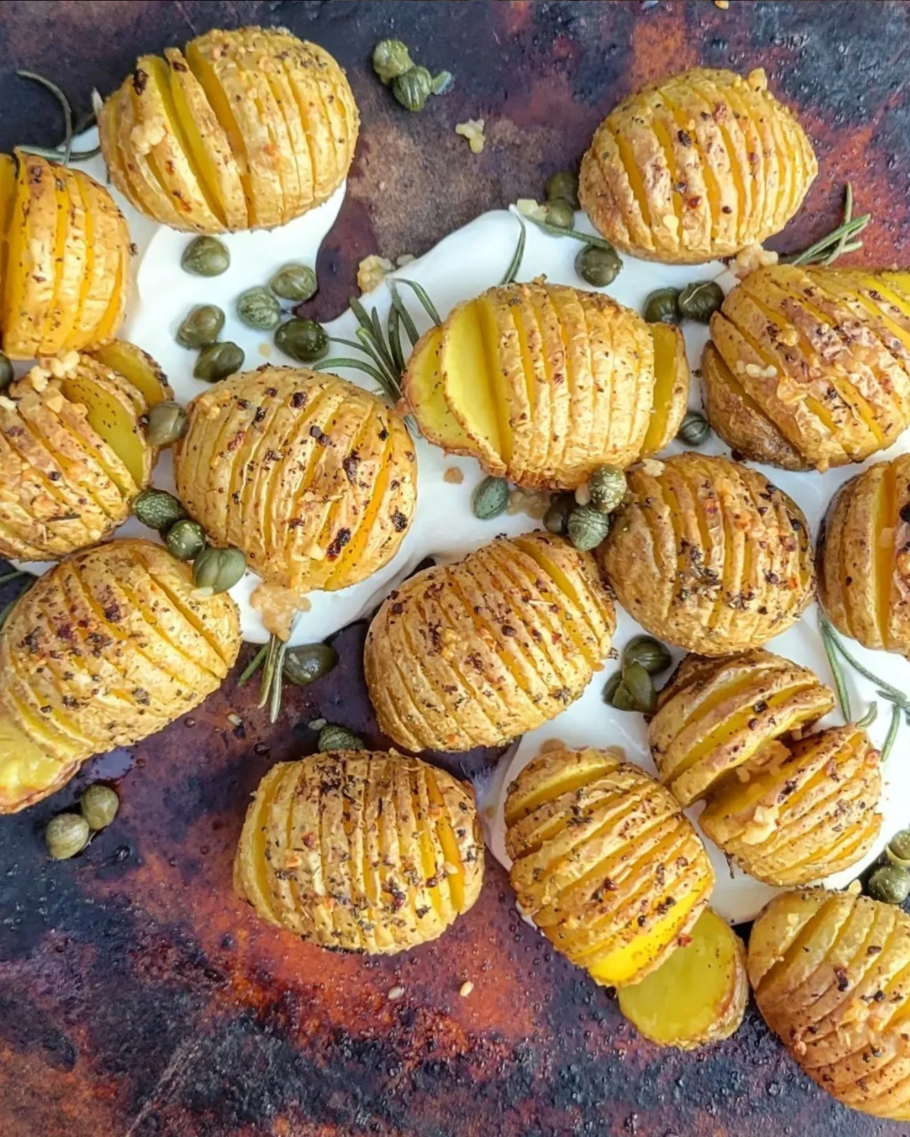 It's #NationalPotatoDay...no better way to celebrate than with these mini garlic hassleback roasted honey golds!