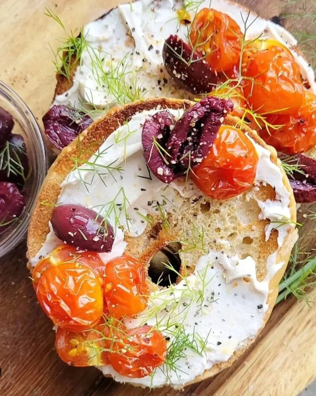 Off and running on this Friday morning with this quick bite to start my day full of all my favorite flavors! Sometimes simple is best! Something creamy, something salty, and something sweet! What does your morning look like? Busy as a bee or lazy and