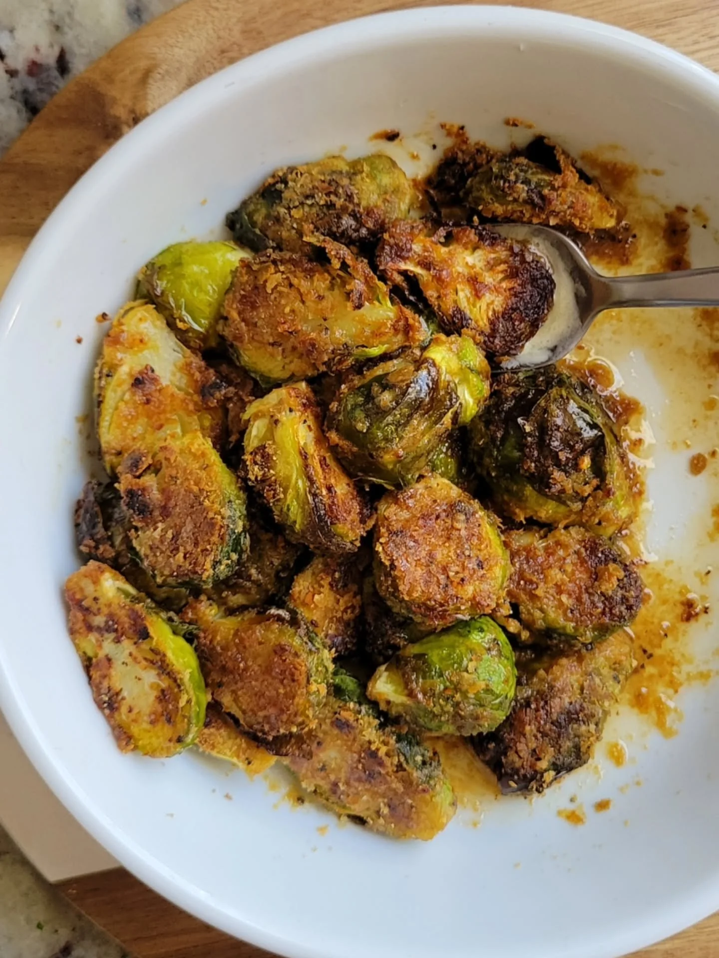 Pssss. Quick question! Weekly recipe planner featuring dishes like these, and more, weekly curated shopping lists, meal prep guides, live demos, and easy swaps for mix-diet households? Who's interested?