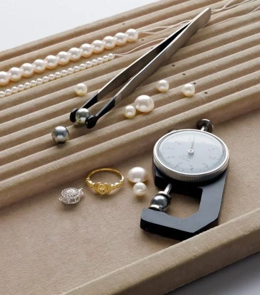 Pearl Stringing.jpg