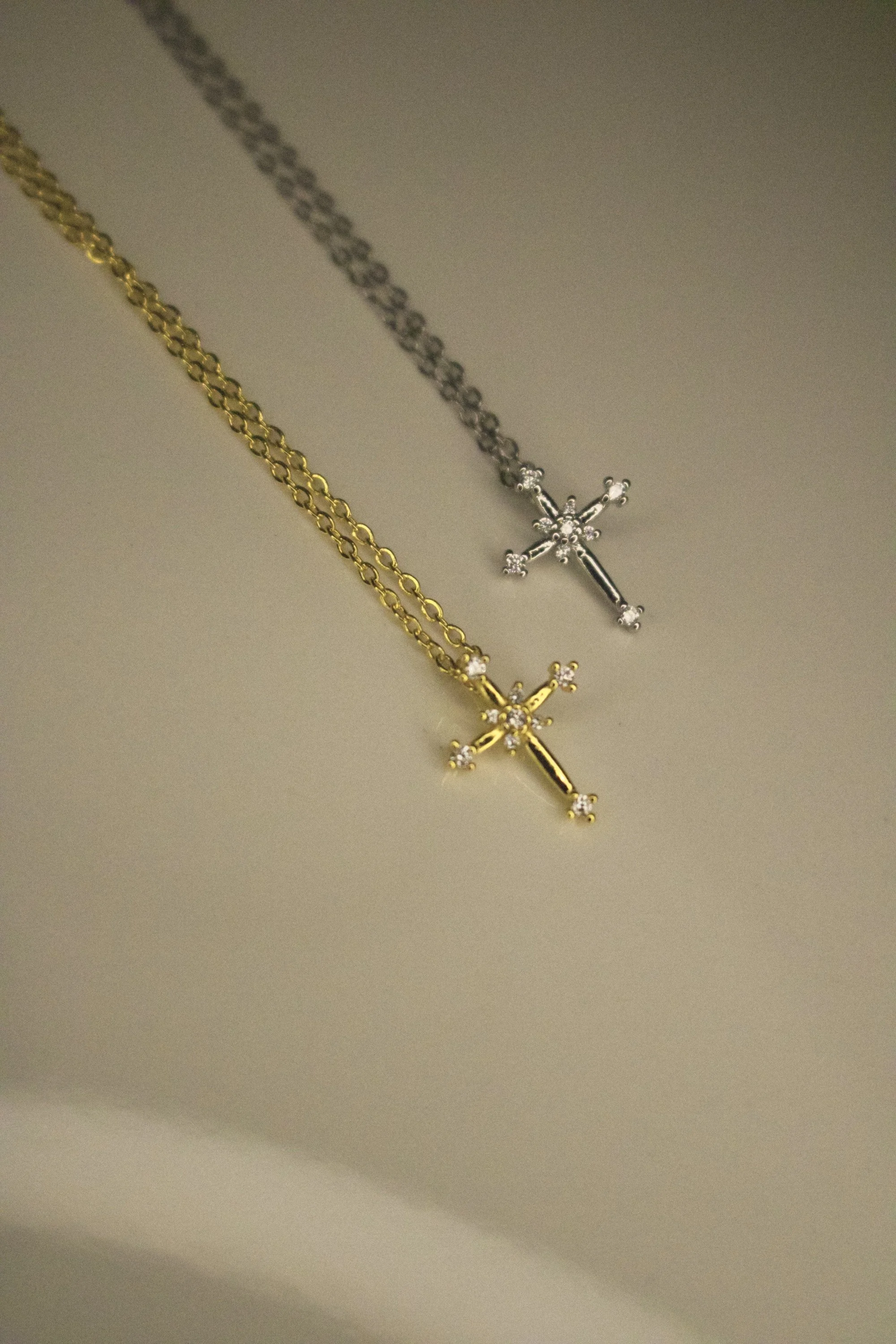 Crossline Pendant