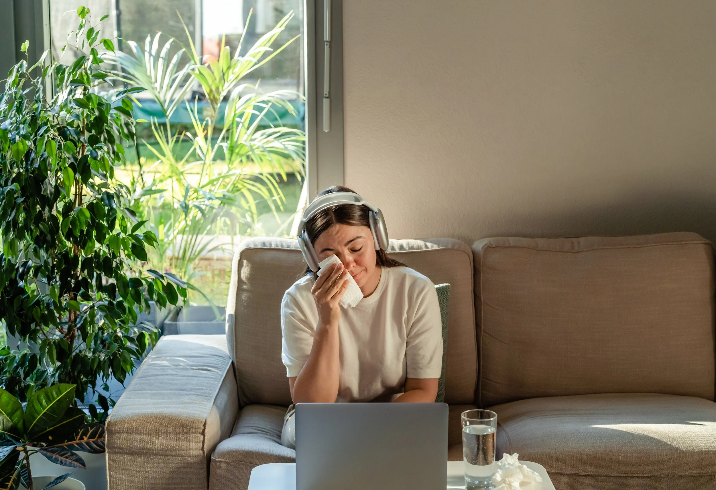 Young client expressing emotions in online therapy for emotional and mood regulation.