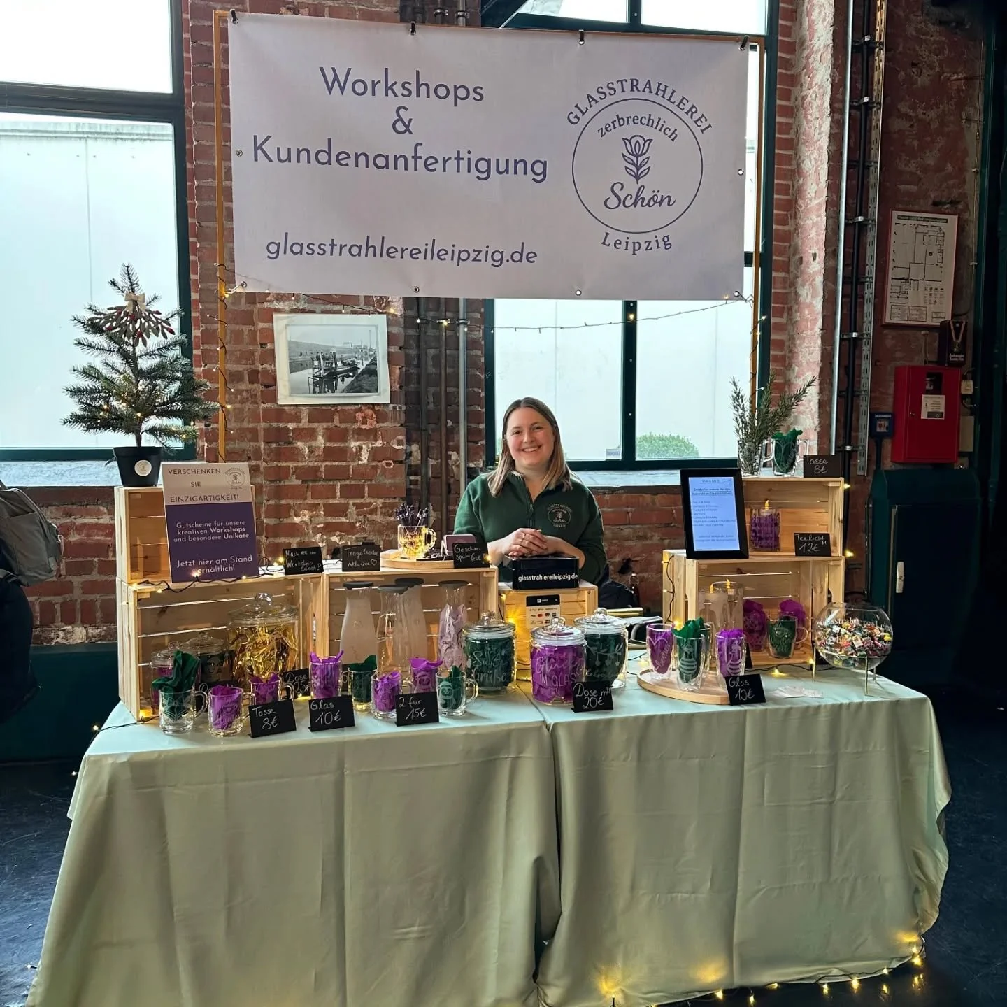 Gestern waren wir auf dem Von Mir von Hier - Weihnachtsmarkt. 

Danke an Alle f&uuml;r die lieben Gespr&auml;che und wir hoffen Euch bald in einem unserer Workshops wiederzusehen!