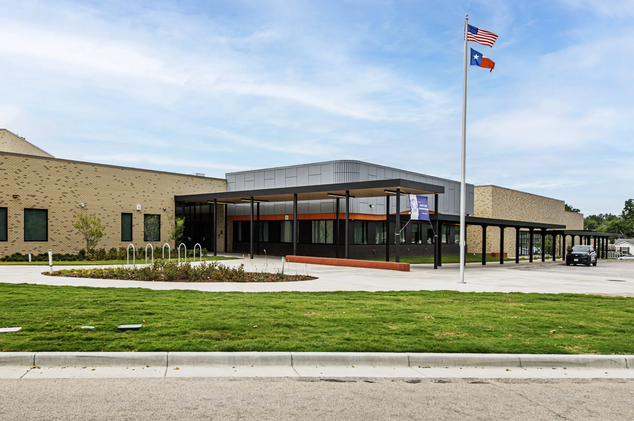 DE Smith Elementary - Lee Lewis