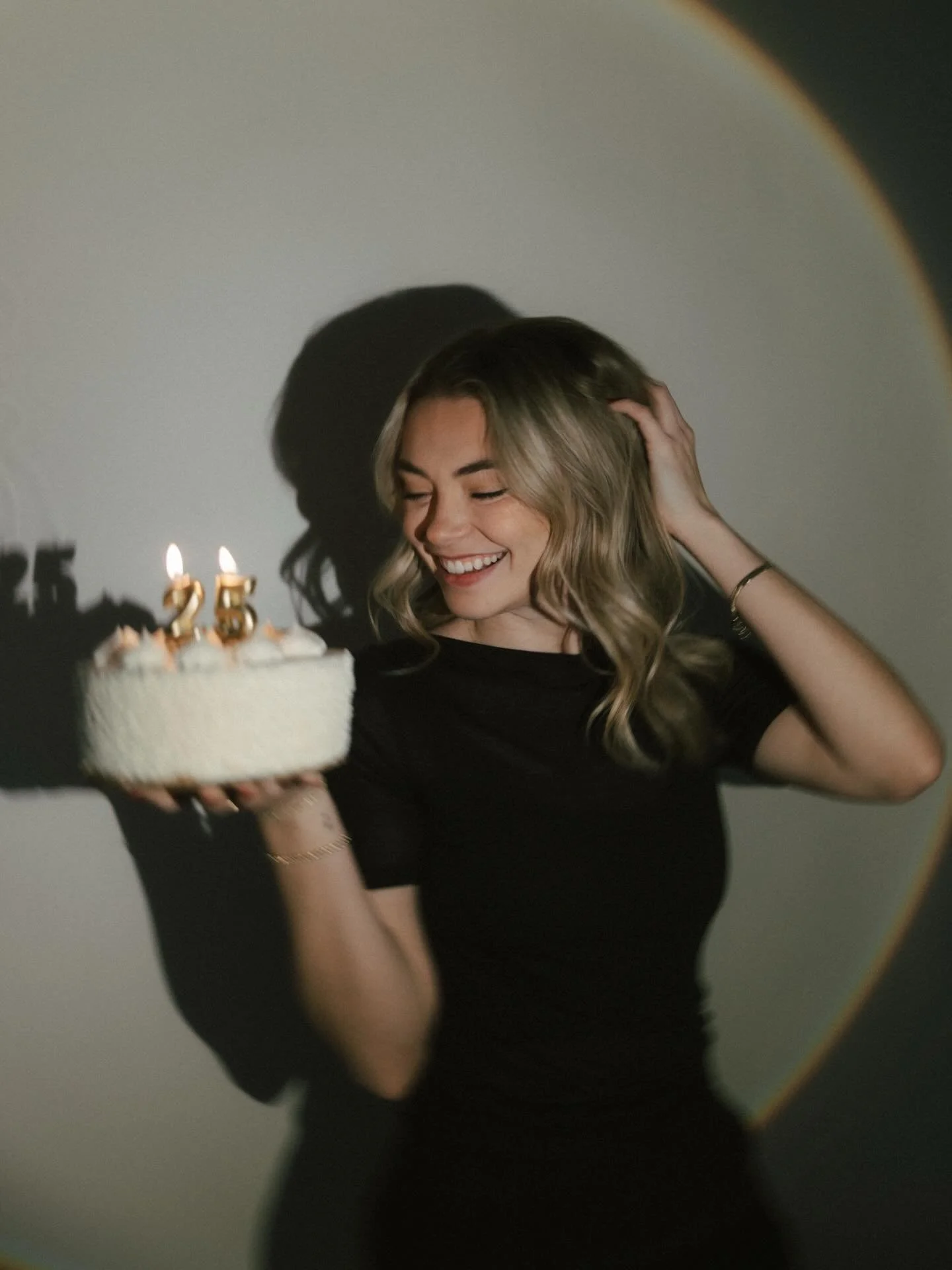 25!!! 🎂✨🫶🏻🍾🕺🏼🥂

pics taken by @laurynbrookephotos edited by me!