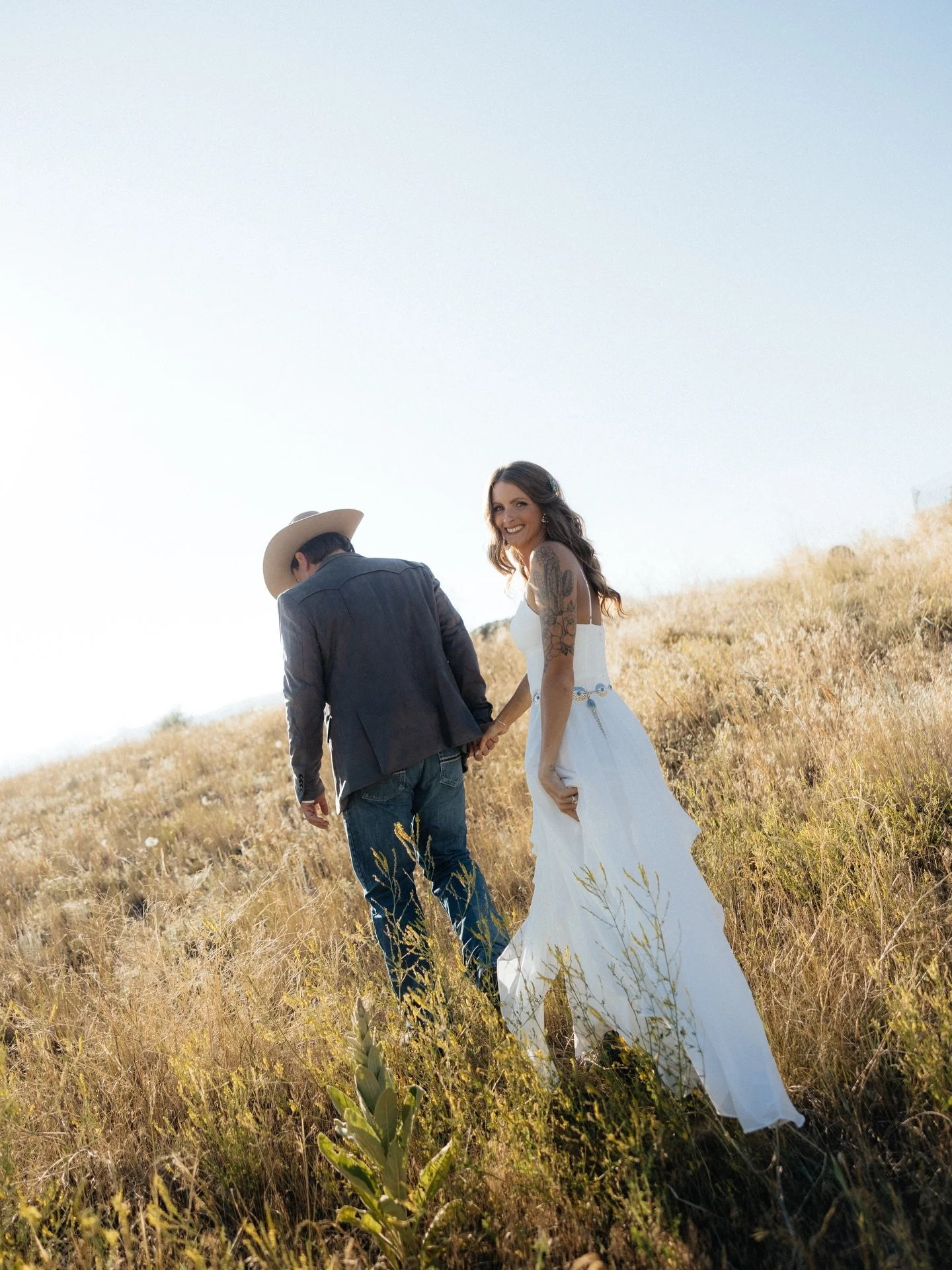 Moments from Katie and Deans Livingston elopement last summer that I still think about ⛰️&hearts;️

#montanabride #montanaweddingphotographer #destinationweddingphotographer #weddingphotographer #bozemanweddingphotographer