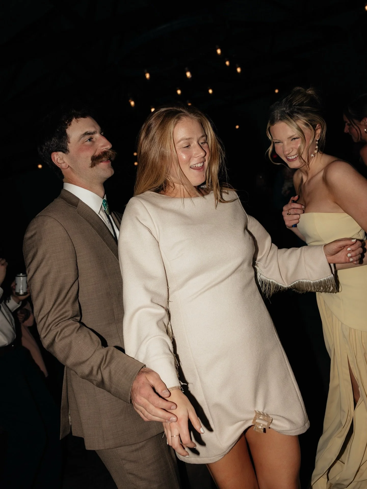 smiles from start to finish &hearts;️ Loved this day celebrating The Allen&rsquo;s!

Photographer: @malloryjeanphotos 
Venue: @diamondbweddings 
Wedding Dress: @the.significant.other 
Reception Dress: @deirla.collective 
Caterer: @farmer_meets_foodie