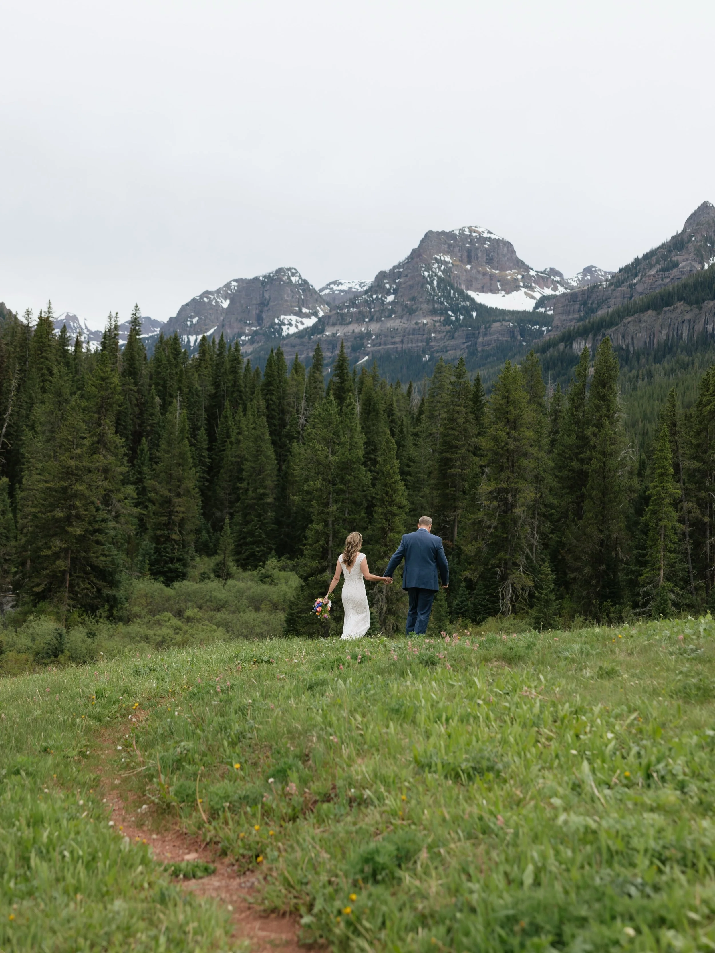 Allison + Buc 6.8.26 &hearts;️⛰️✨

Photographer: @malloryjeanphotos 
Officiant: @vow.and.venture 
Hair and Makeup: @beautybym_ 
Florist: @poppy_and_august 
Desserts: @homemixin