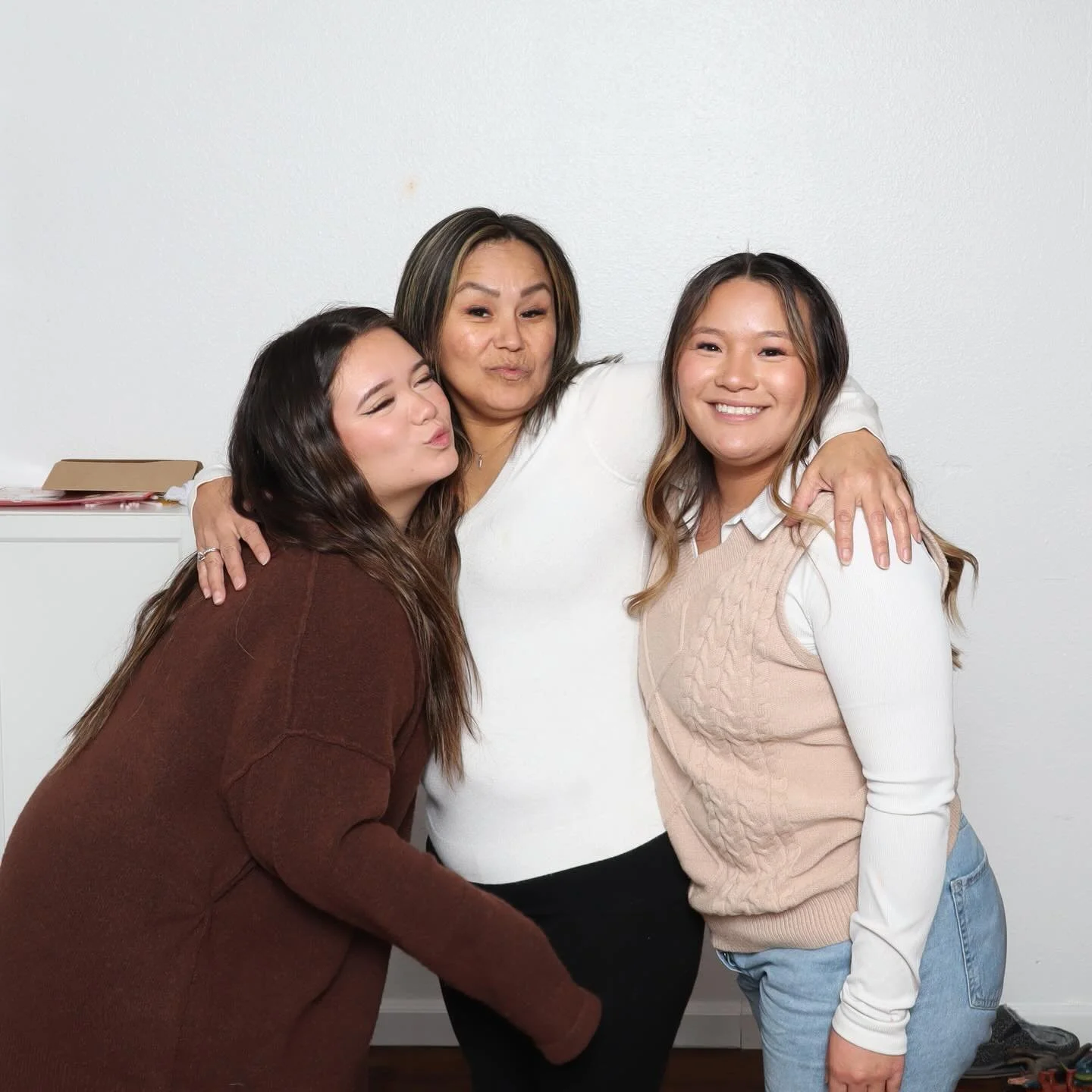 In the clurrrbb, we all fam ❤️ #famgiving #family