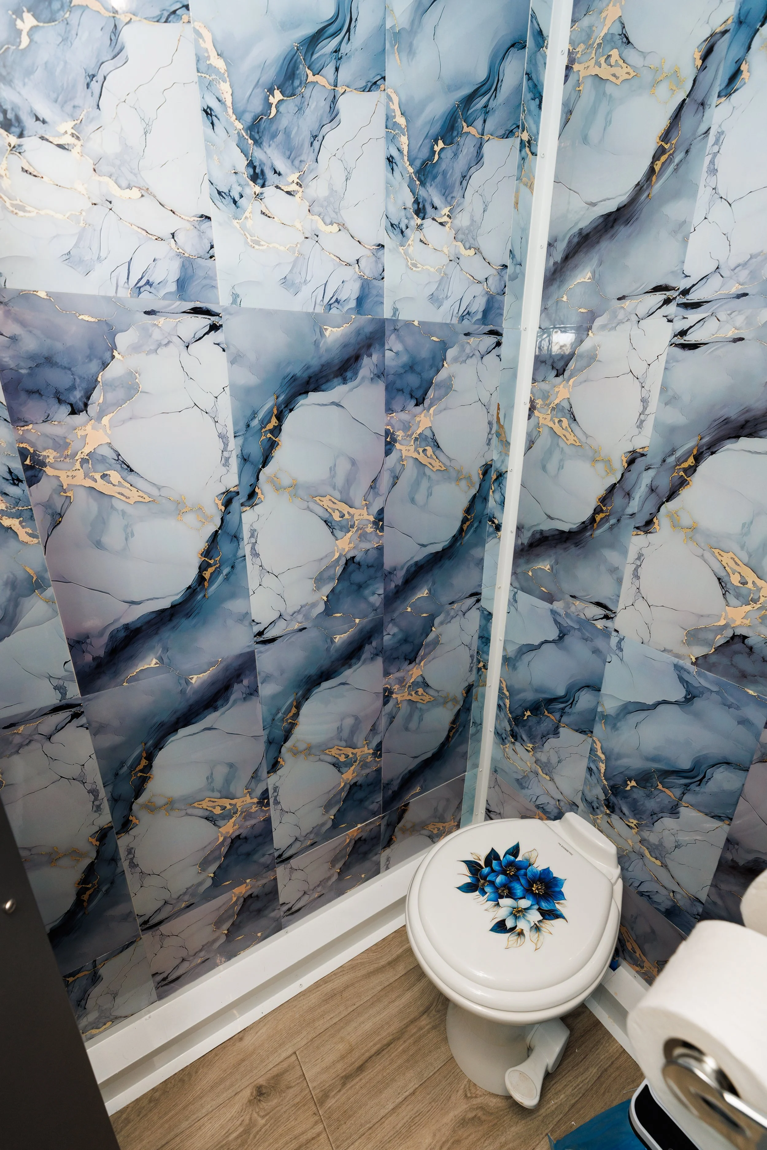 TheFrontierInt Mens 3 Pic.JPG