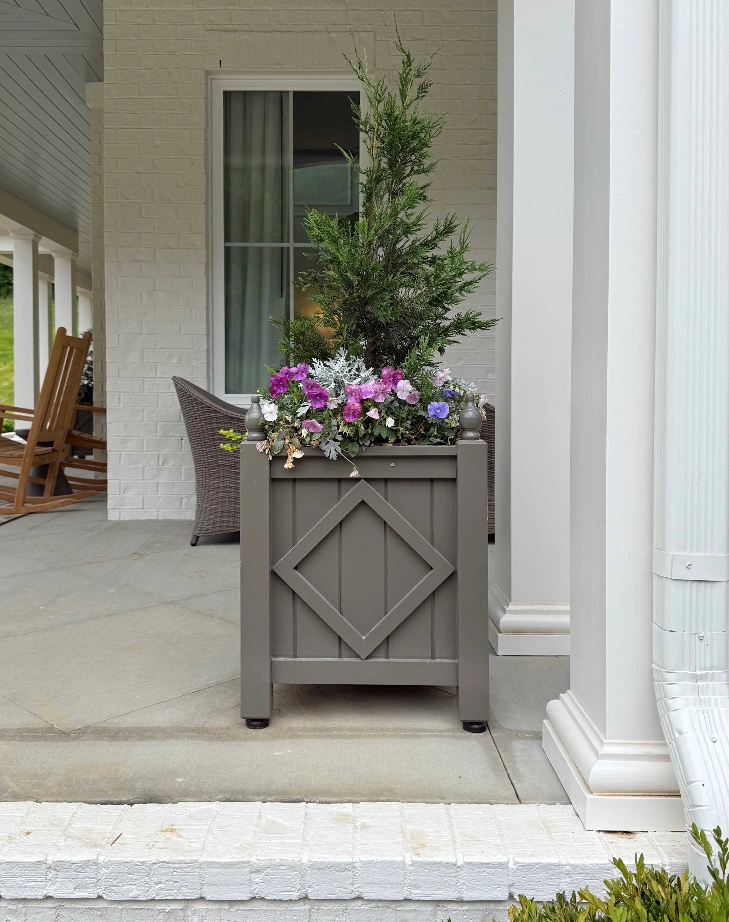 Custom planters for @themixinteriors 

DM us to talk about your woodworking projects