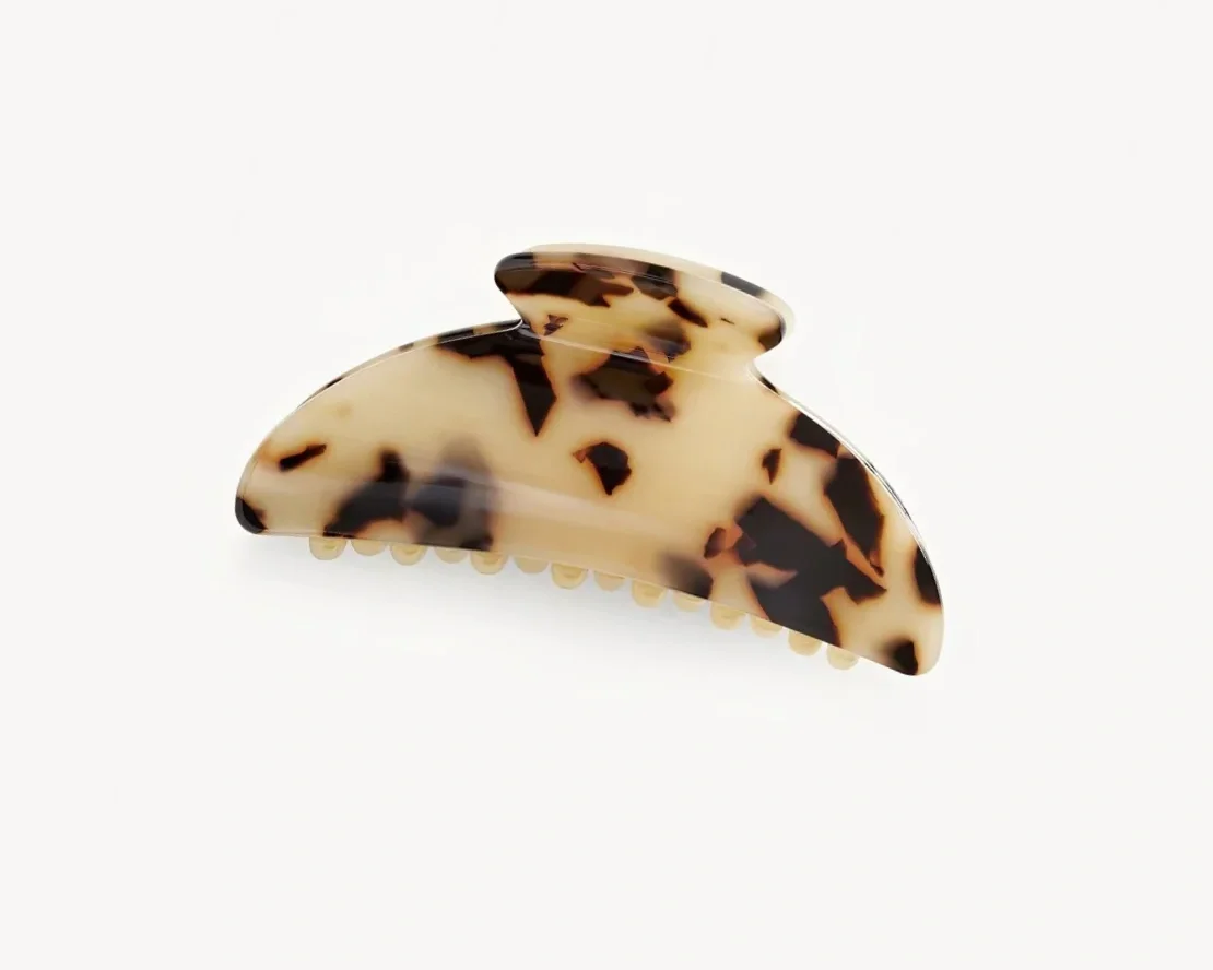 midi-heirloom-claw-in-blonde-tortoise-299088.webp