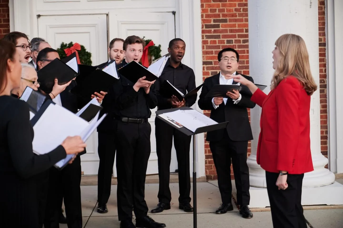 Can&rsquo;t get enough of the holiday spirit? Join us at Light Up Clarendon! ✨ Saturday, December 7 from 5:00&ndash;7:00 PM at Clarendon Central Park.

We are excited to continue this merry and bright holiday season with caroling at this great commun