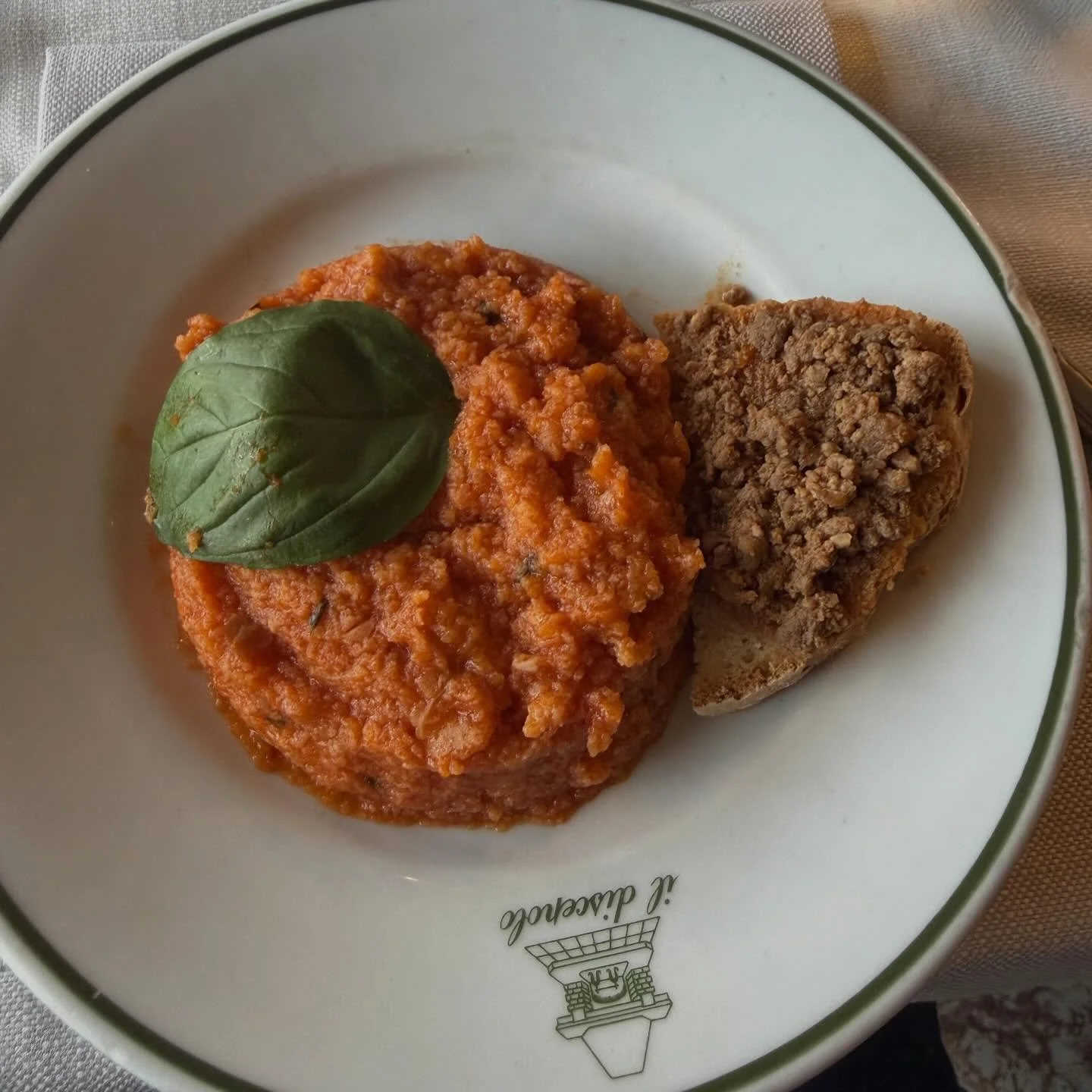 A welcome dinner fit for royalty! This 5-course meal included:

1. Tuscan bread soup
2. Risotto with local Porcini mushrooms
3. Pennette with crispy vegetables
4. Cinta Senese Pork Fillet in Chianti Sauce with patate sabbiate (&ldquo;sanded&rdquo; po