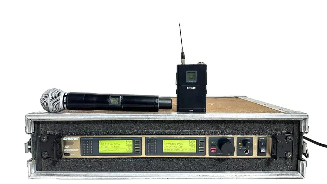 SHURE UR4D 2CH WIRELESS KIT