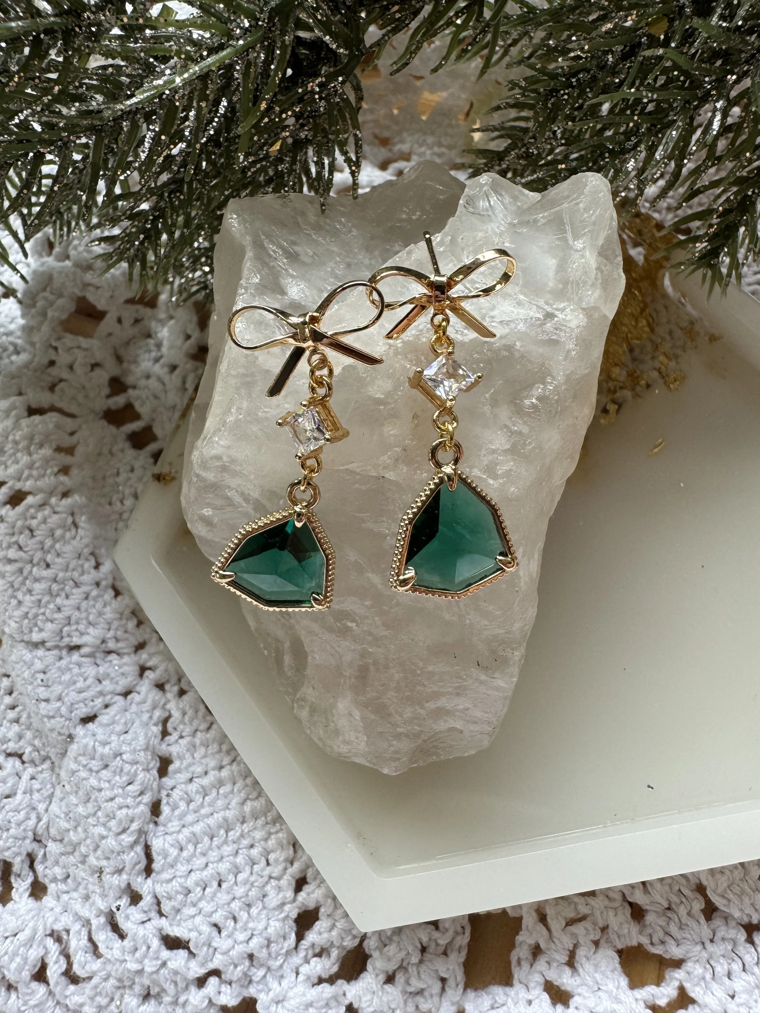 christmas emerald bow.jpeg