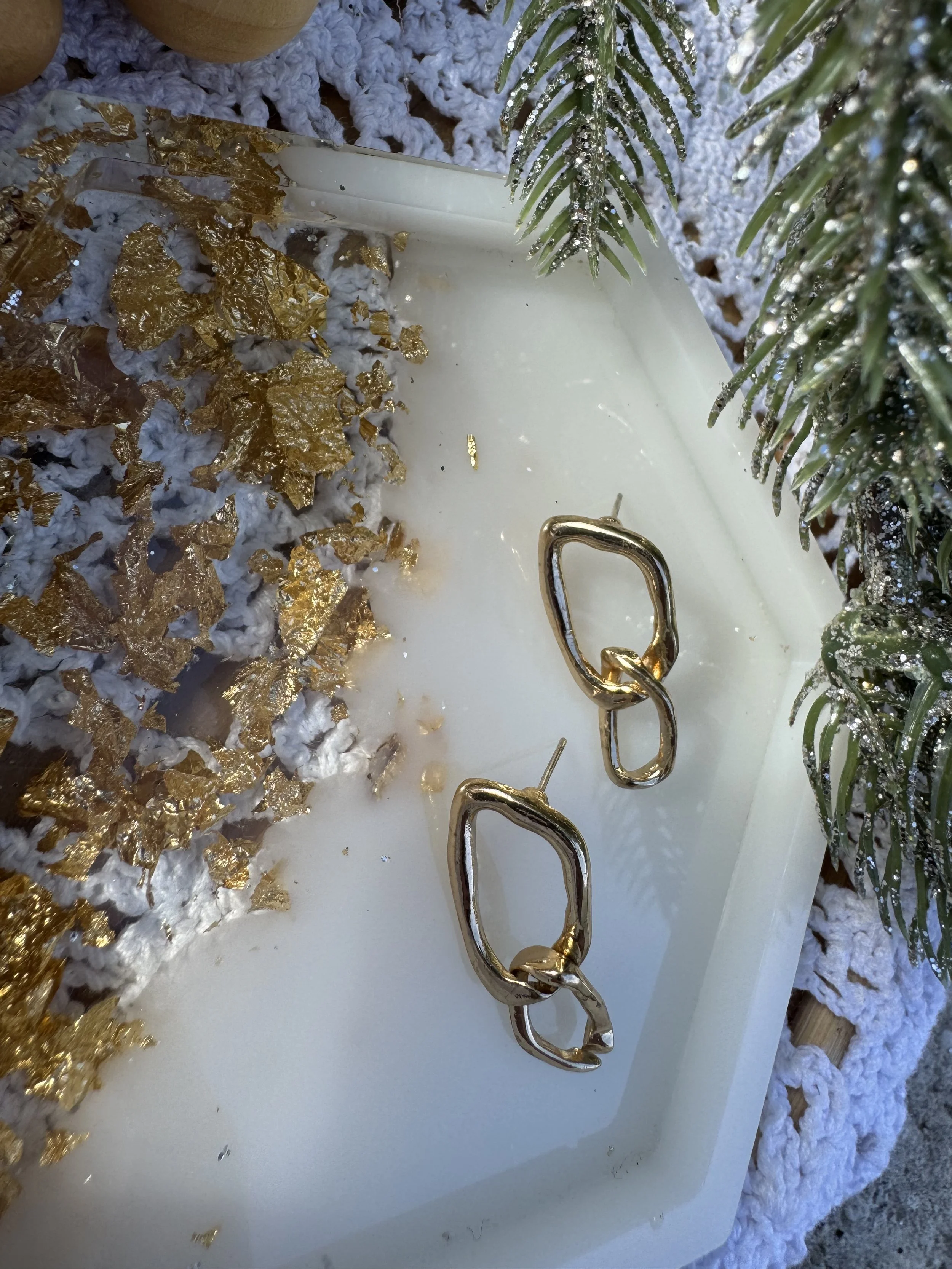 connected oblong ovals 2.jpeg