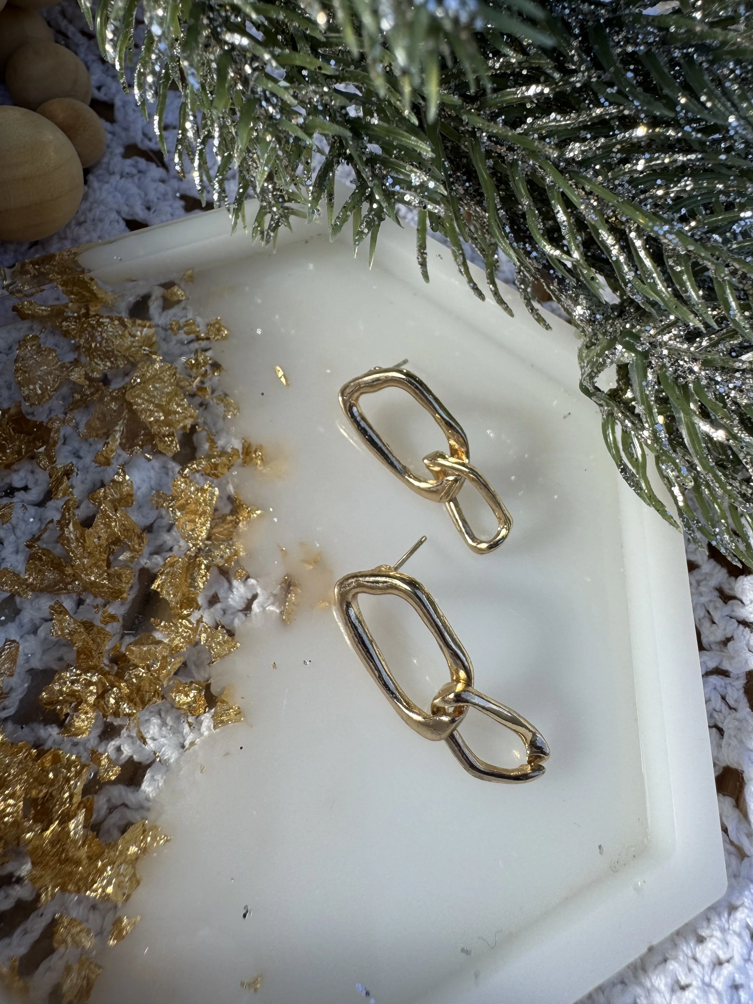 connected oblong ovals 1.jpeg