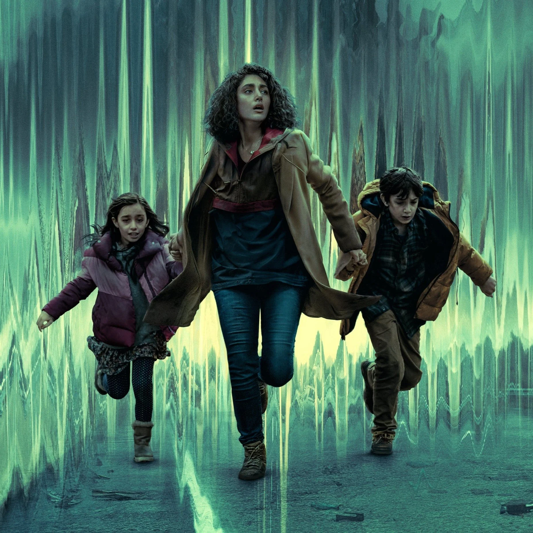 Invasion
Earth is visited by an alien species that threatens humanity’s existence. Events unfold in real time through the eyes of five ordinary people across the globe as they struggle to make sense of the chaos unraveling around them.
https://tv.a