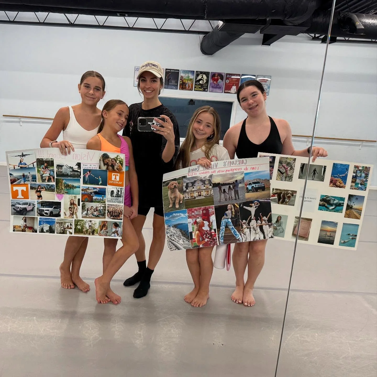 So proud of these incredible dancers for showing up this week with full hearts and fierce dedication. After a tough, intense week prior, they still chose to rise, to work hard, and to push past their limits. 💪✨
We were lucky to have a few amazing d