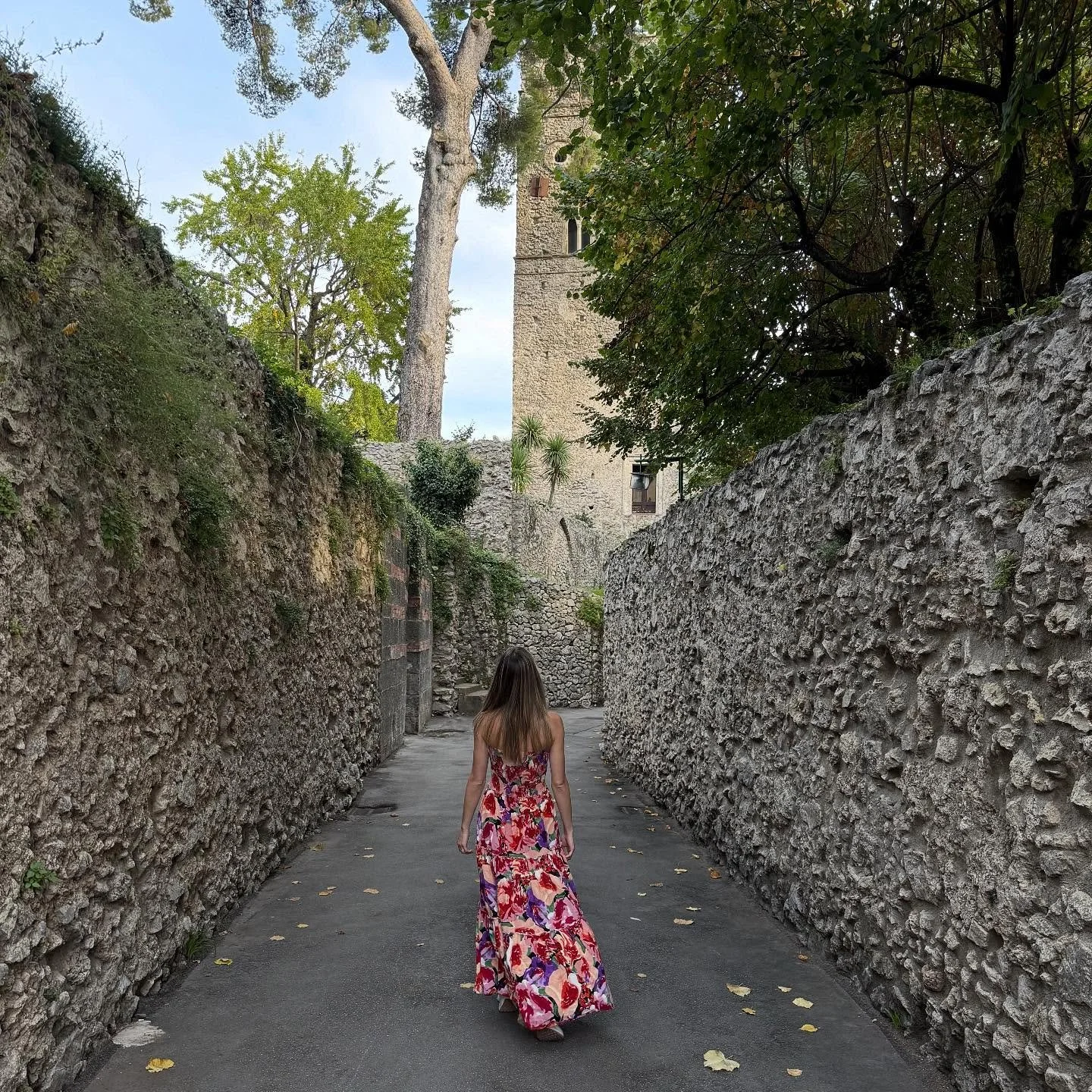 Lesson number one: the world is so big and so beautiful. Don&rsquo;t be afraid to step out of your bubble and explore it. Traveling feeds the soul, stretches the heart, and reminds you that your world is only as big as your mindset. ✨🌍
Italy taught 