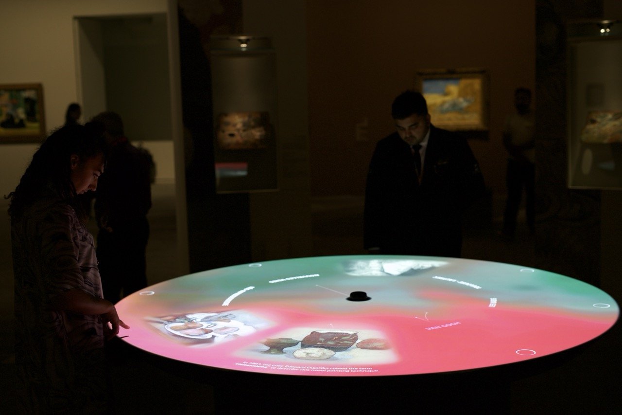 interaction_visiteurs_table.jpeg