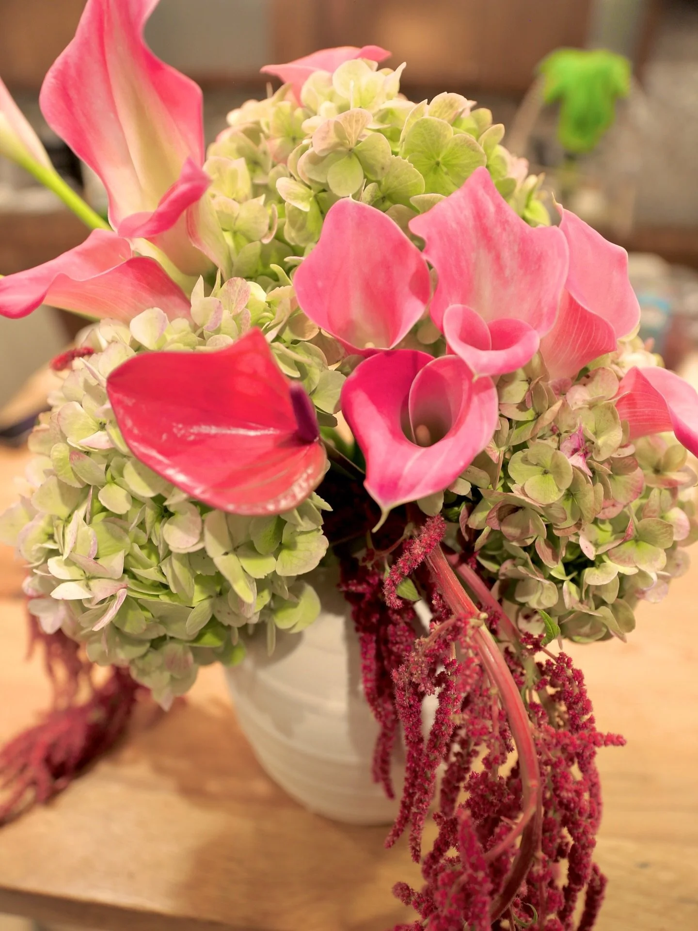 The perfect flowers to gift loved ones, a little color, texture, and joy in every petal 💕🌿
#wonderbloomsaz #arizonaflorist #scottsdaleflowers #phoenixflorist #azflorist #floraldesign #luxuryflowers #giftflowers #hydrangeabouquet #callalilyarrangem