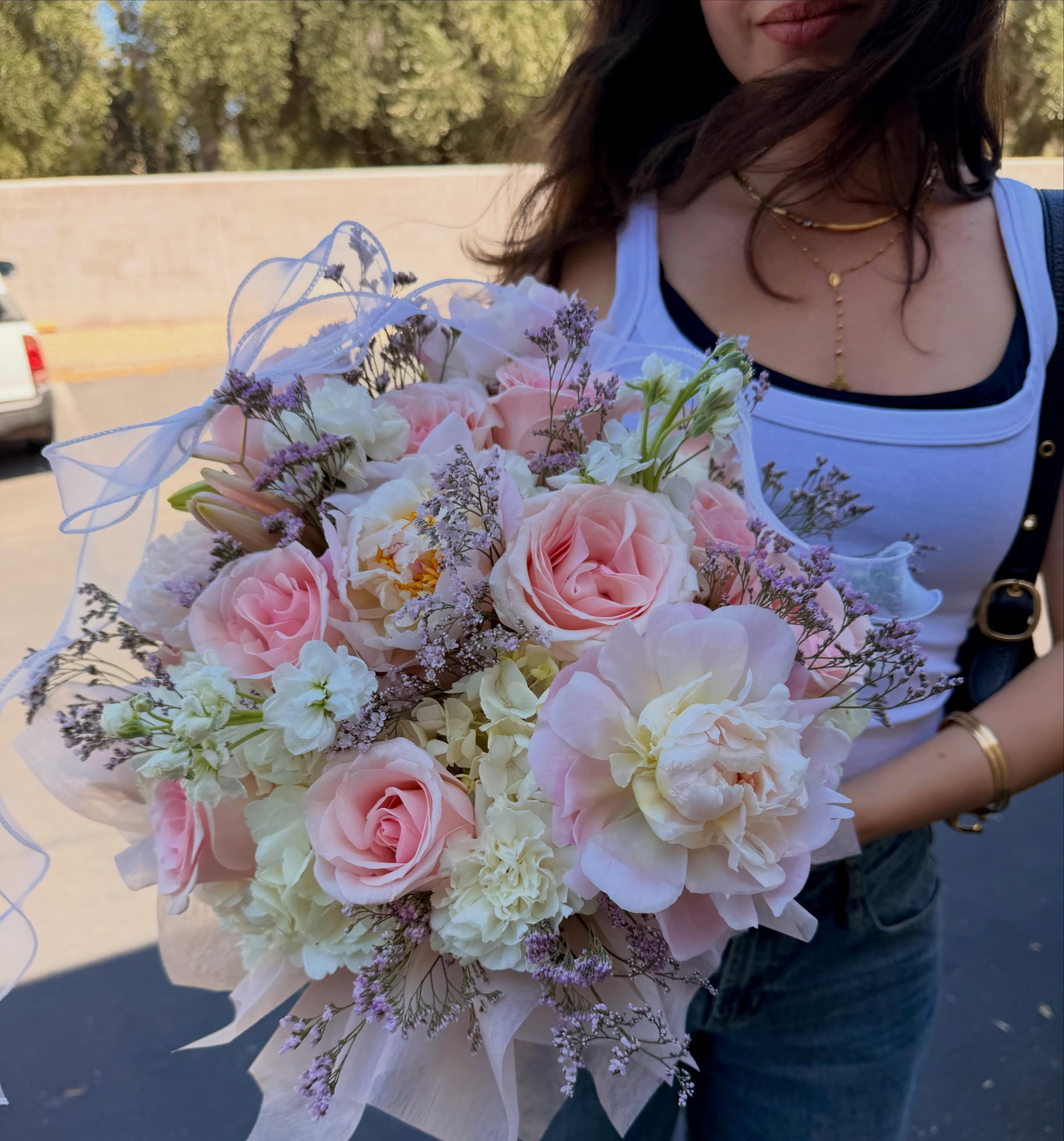 What started as a birthday flower box turned into something even more special&hellip; 💍🤍

These soft blush blooms were originally gifted for a birthday celebration, but little did she know they would become part of a beautiful surprise proposal. Fr