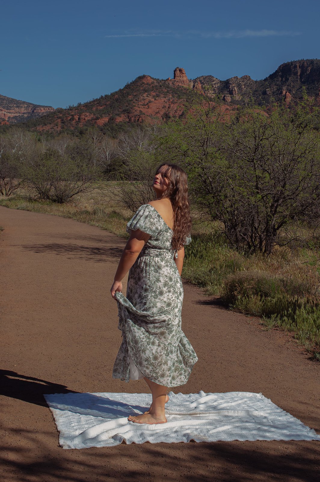 ELOPE-IN-ARIZONA-BEST-SEASON-9.jpg