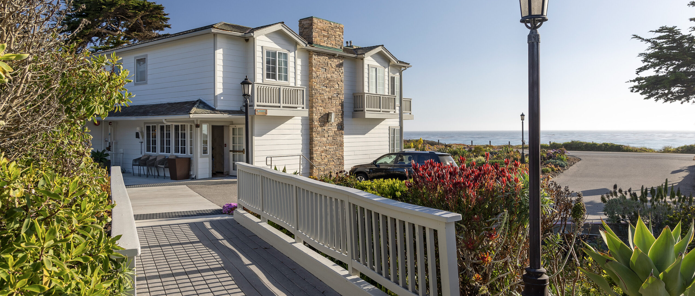 Pelican Inn &amp; Suites