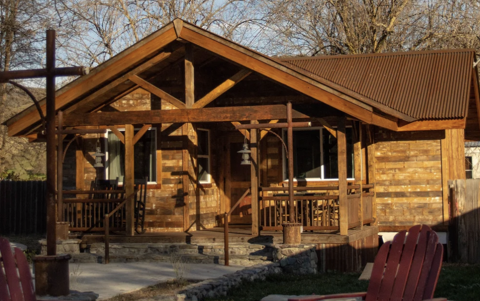 Parkfield Cafe &amp; Lodge
