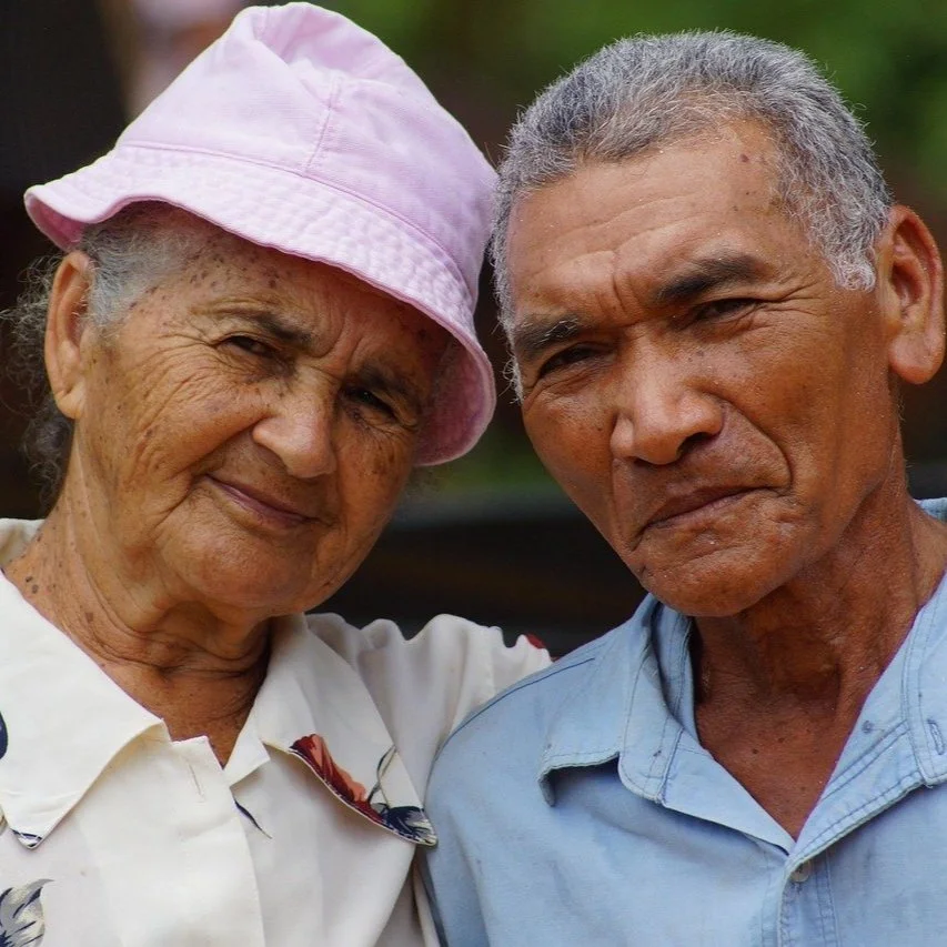 grandparents-6600799_1280.jpg