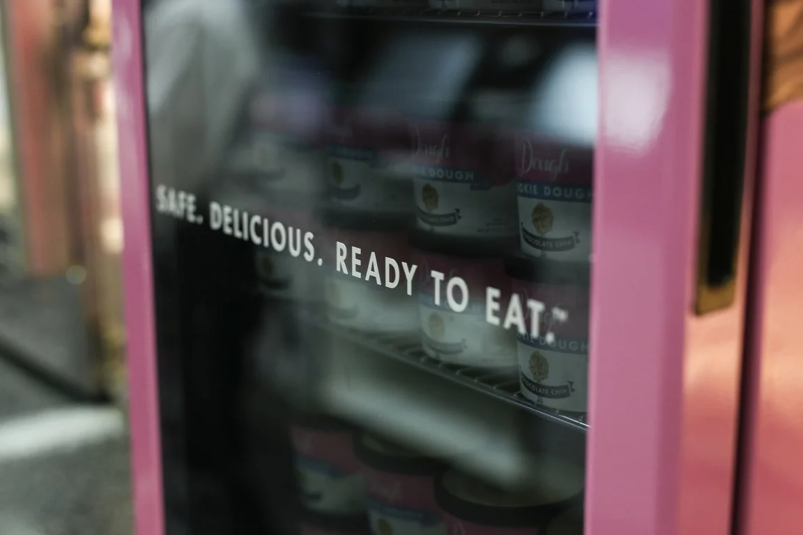 dd_fridge_2.jpg
