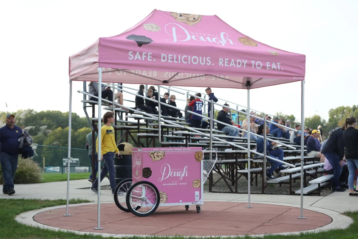 dd_advertisements_cart_2.jpg