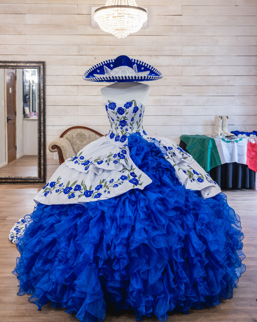 Houston quince quinceañera venue, indoor and outdoor ceremony and reception. 