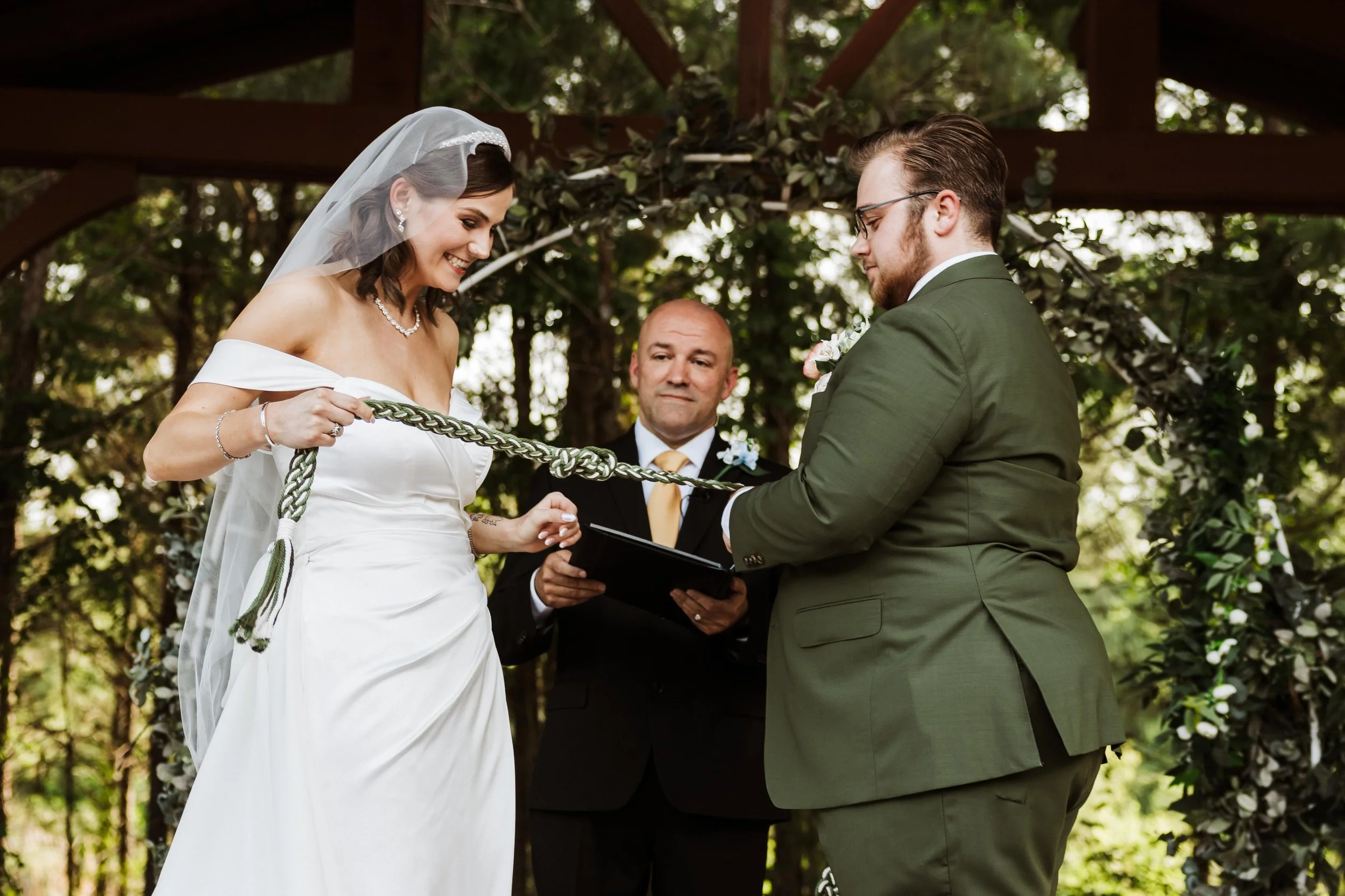 outdoor-wedding-ceremony-houston-lakeside-all inclusive-intimate.jpg