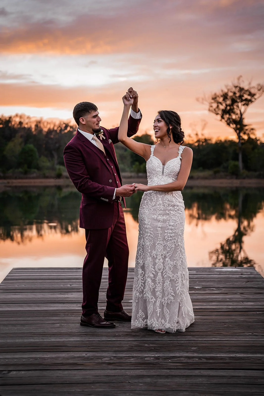 houston-outdoor-wedding-sunset-lakeside-golden.jpg