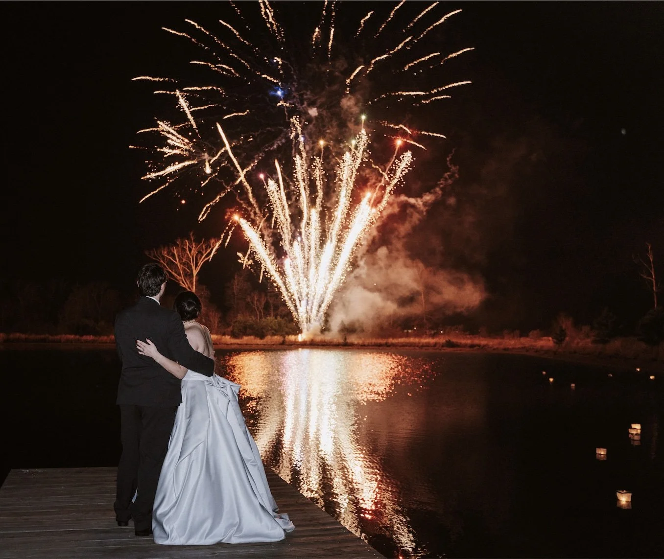 houston-wedding-fireworks-over-water-lake.jpg