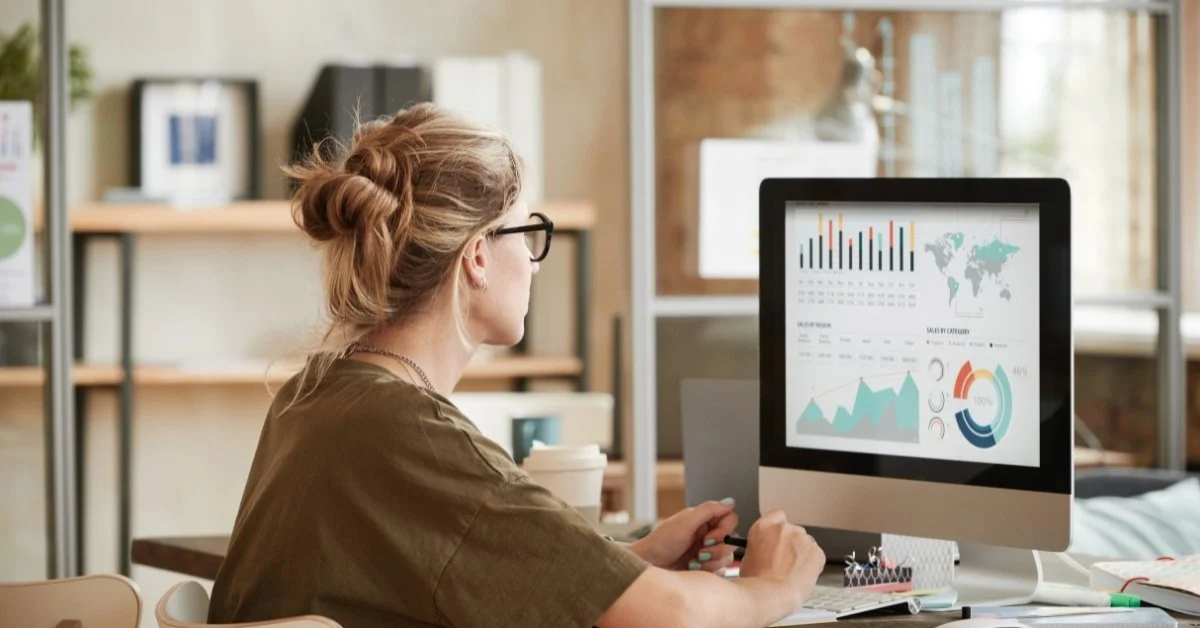 What Is Cash Flow Management? A Guide to Mastering Your Finances for Creative Service Providers