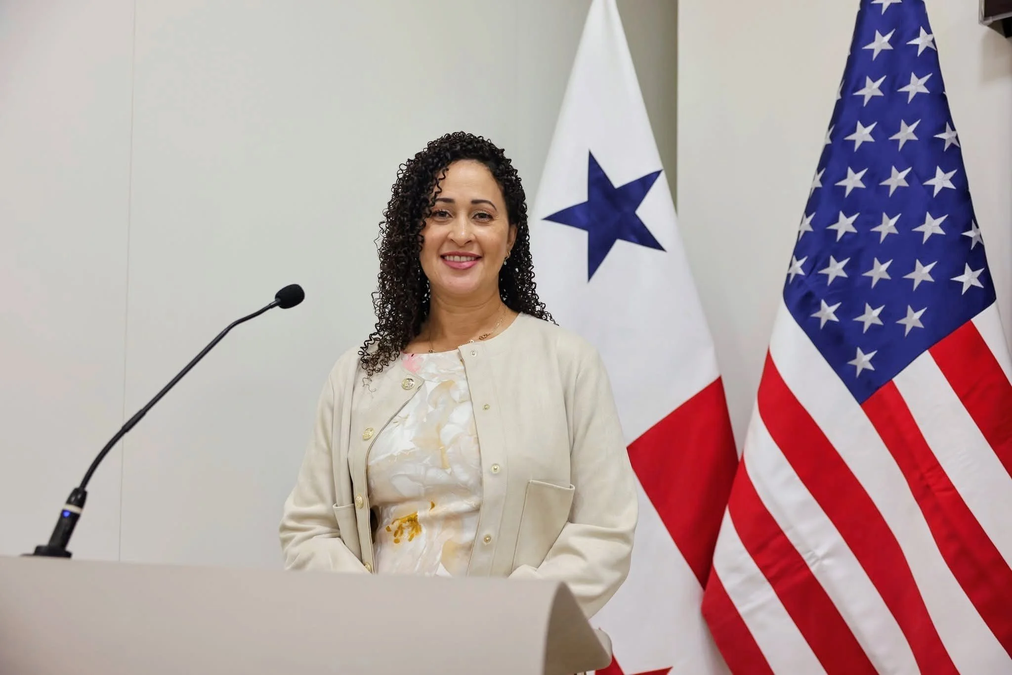 Encajar no es pertenecer.    Encontrar tu camino sí lo es.