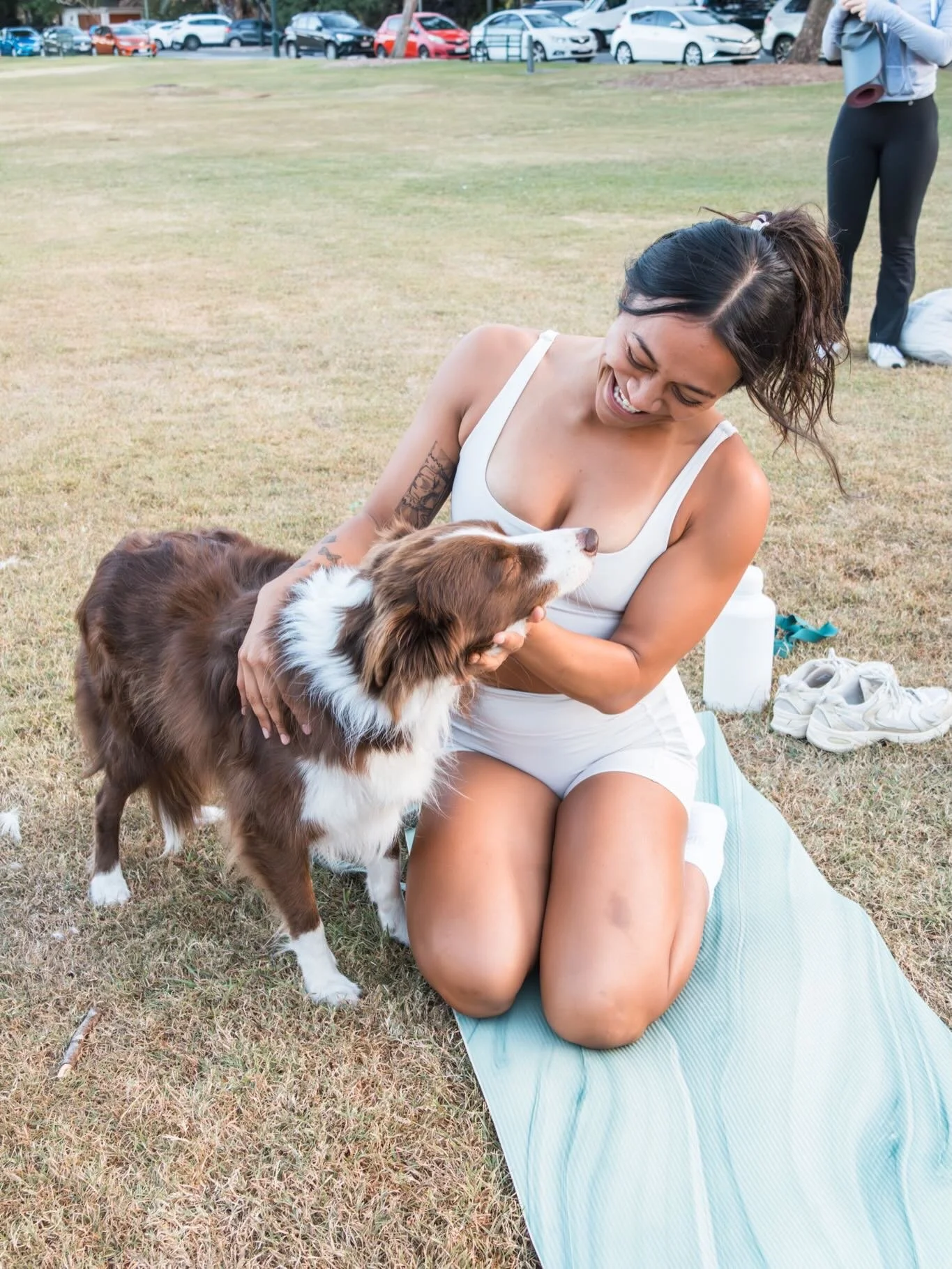 And now we Downward dog 🧘🏻&zwj;♀️🐶😌

Pil Latt&eacute;s is dog friendly! Bring your fur baby with you next Sunday 😍

#pilates #pilatesinthepark #whatsonbrisbane #socialclub #freeevent