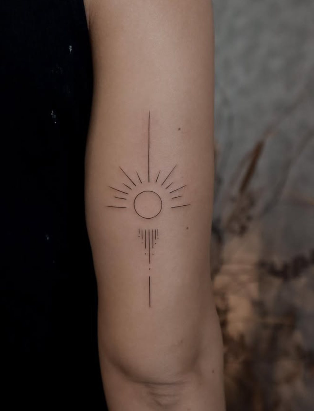 Fine line & ornamental tattoo artist ✨
Known for clean details, delicate precision & timeless designs.
Creating art that celebrates individuality. — Ying