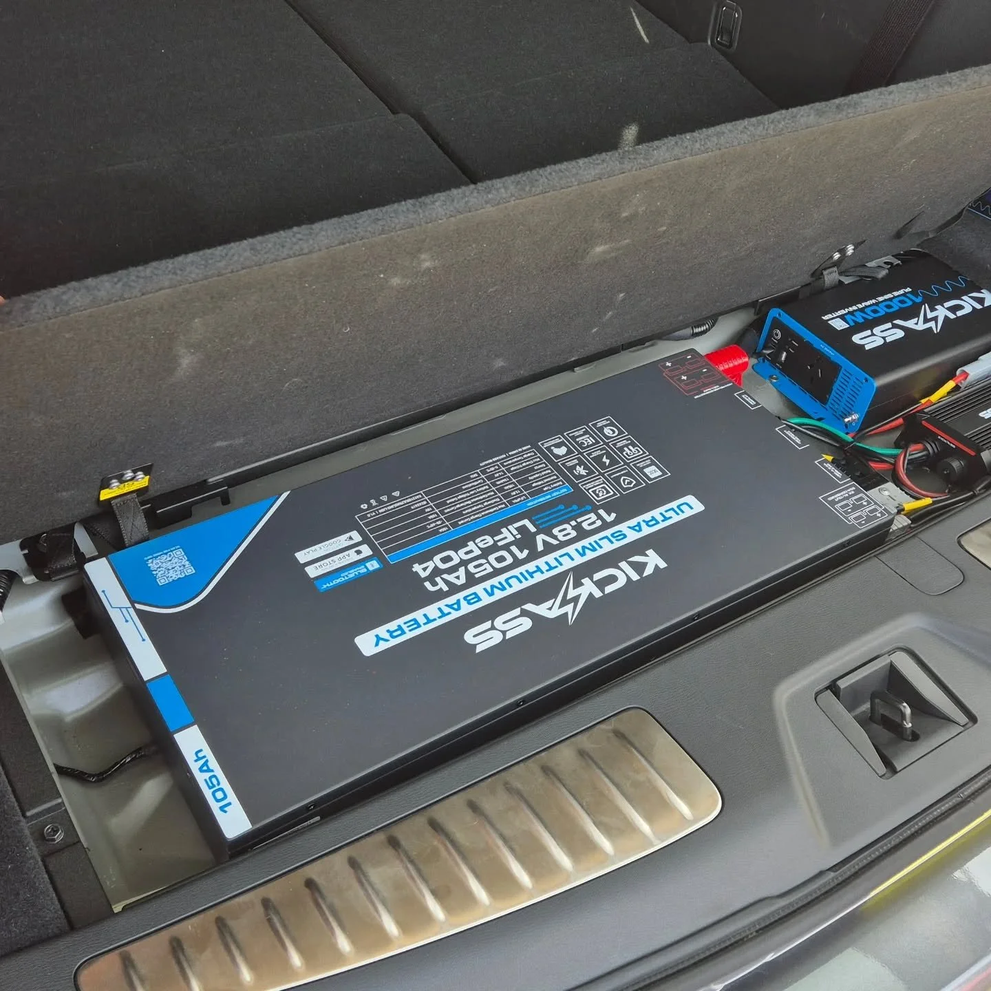 A stealth Kickarse dual battery system in a YT62 Patrol. This thing was a best! We also installed a RedArc Tow-Pro and a 50amp Switched anderson at the rear of the vehicle.